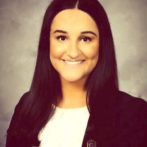 Meet your Posher, Lauren